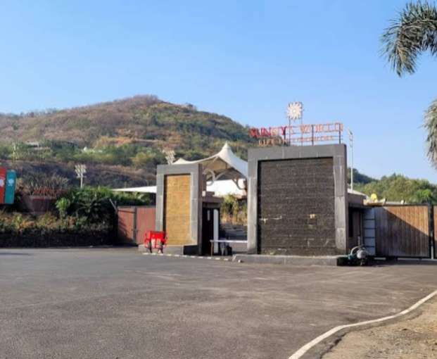 Sunny's World Pune Resort with activities